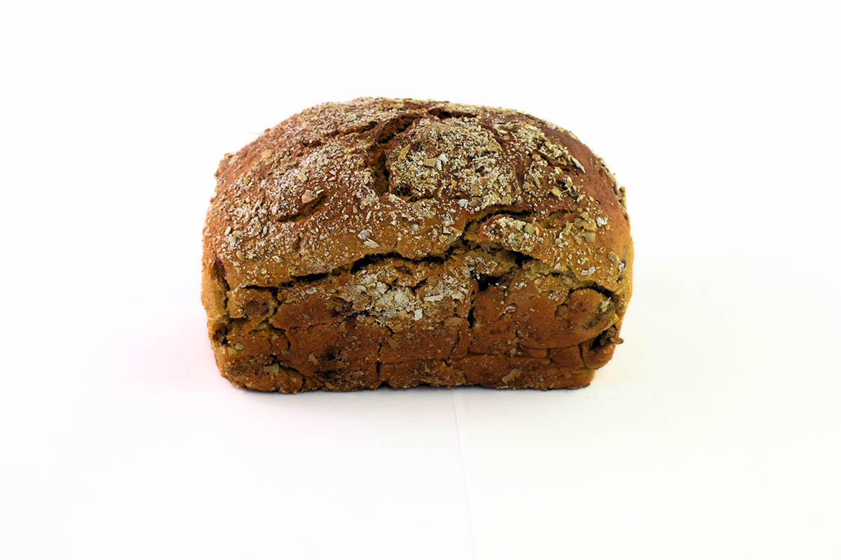 chleb żytni z żurawiną